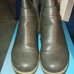 Clearance Woman's boots - TODAY ONLY